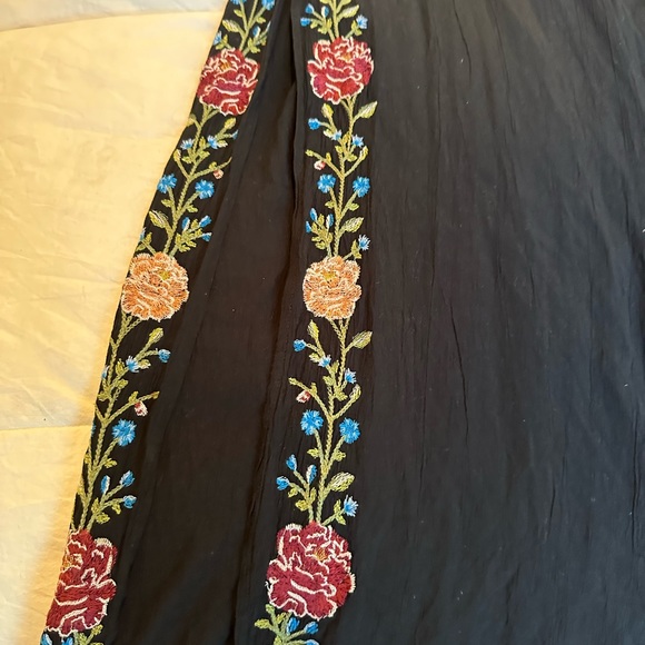 Bohemian flowy one-piece 🌼🌸🌺🌻 - Picture 4 of 4